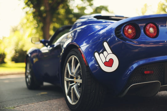 Stick format: how to decorate a car with stickers